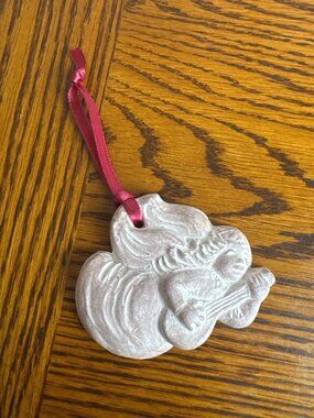 Isabel Bloom Ornament Angel Playing Banjo Guitar 1996 Concrete Sculpture